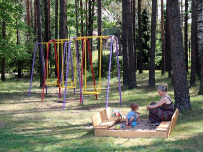 Детская площадка, песочница, качели, Санаторий Озерный, Санатории Беларуси