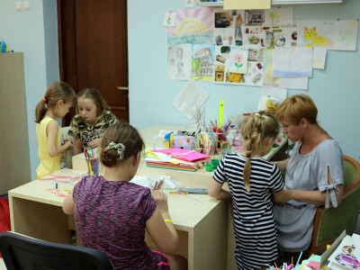 Детская комната с воспитателем, батут, игровой лабиринт, Санаторий Озерный, Санатории Беларуси